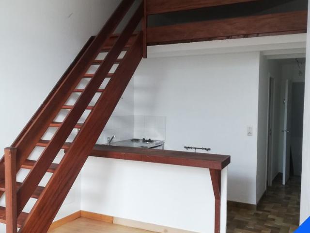 Location Appartement 1 pièce 22m² JOIGNY 89300