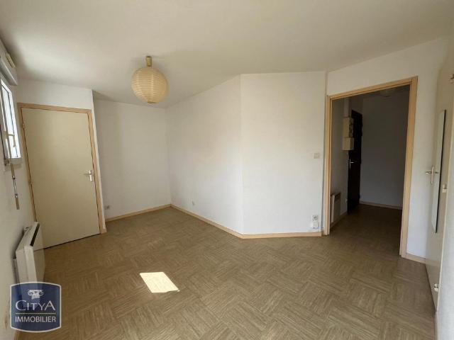 Location Appartement 1 pièce 22m² LAVAL 53000