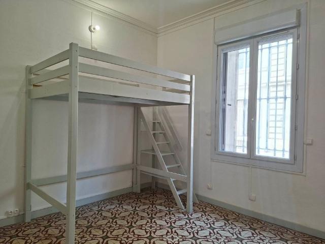 Location Appartement 1 pièce 22m² NIMES 30000