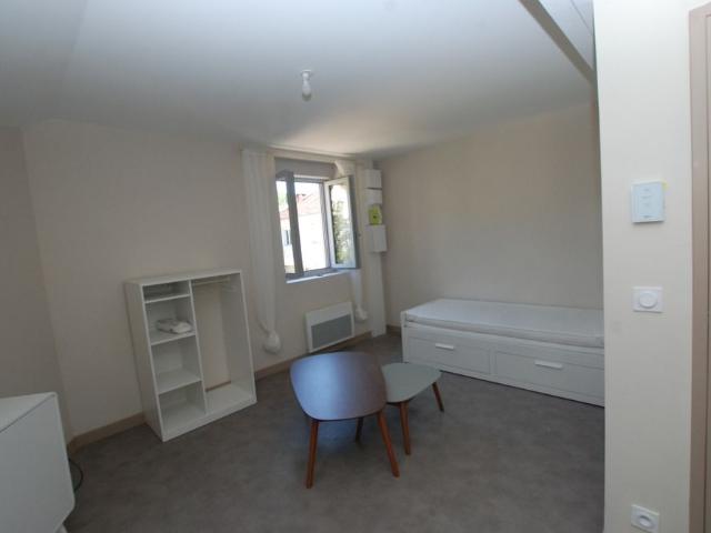 Location Appartement 1 pièce 22m² SOUILLAC 46200