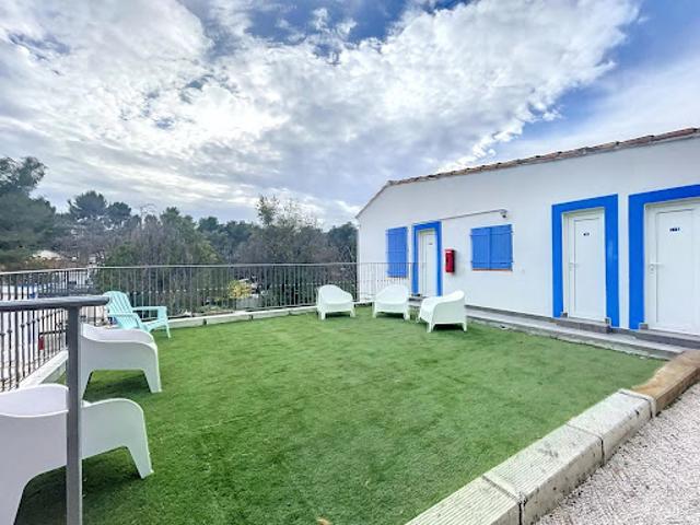 Location Chalet 1 pièce 23 m2 Marseille 9ème