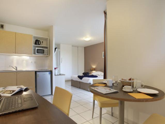 Location Appartement 1 pièce 23 m2 Aix en Provence