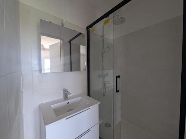 Location Appartement 1 pièce 23 m2 Sernhac