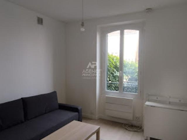 Location Appartement 1 pièce 23 m2 Voisins le Bretonneux