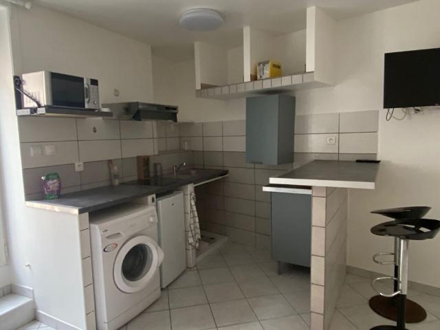 Location appartement 1 pièce, 23.23m², Bédarieux