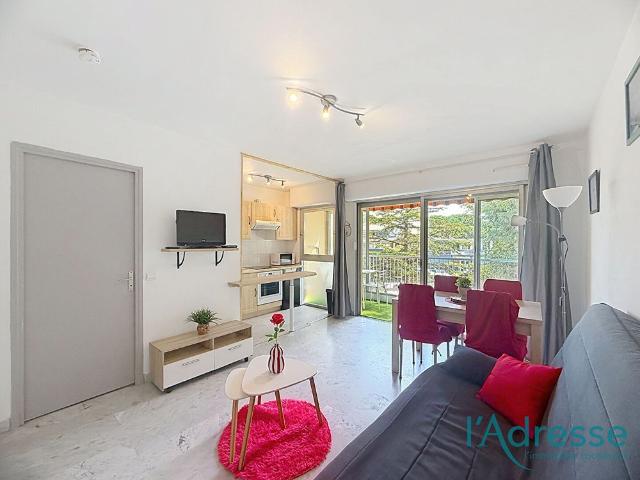 Location appartement 1 pièce, 23.45m², Mandelieu la Napoule