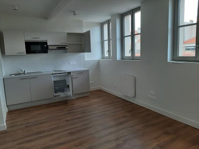 Location Appartement 1 pièce 23.75 m2 Metz
