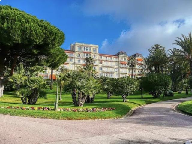 Location Appartement 1 pièce 23.88 m2 Cannes la bocca