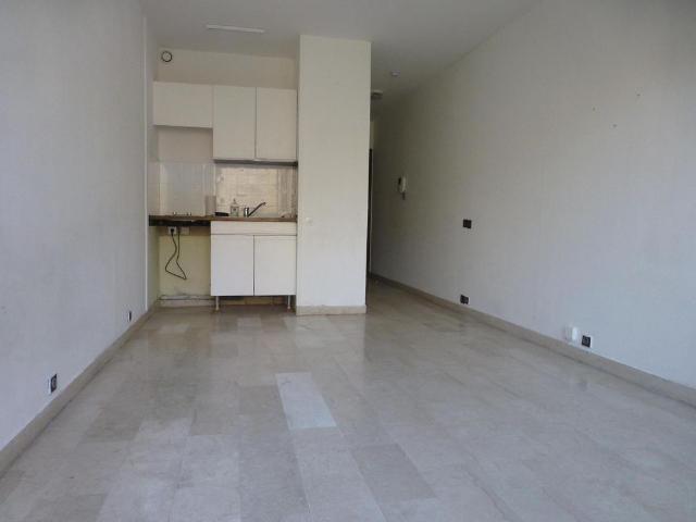 Location Appartement 1 pièce 23m² MARSEILLE 8ème