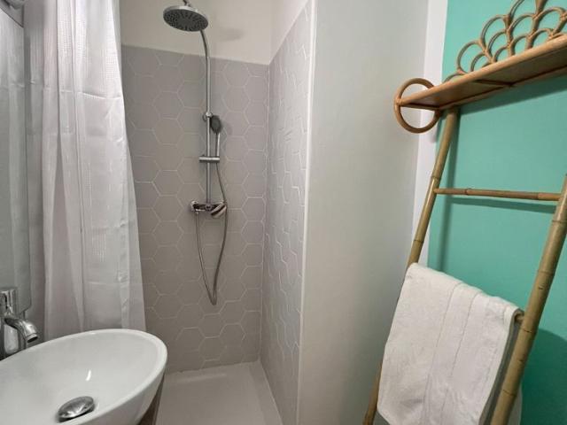 Location Appartement 1 pièce 23m² STE CLOTILDE 97490