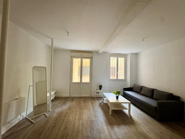 Location Appartement 1 pièce 34 m2 Marseille 1er