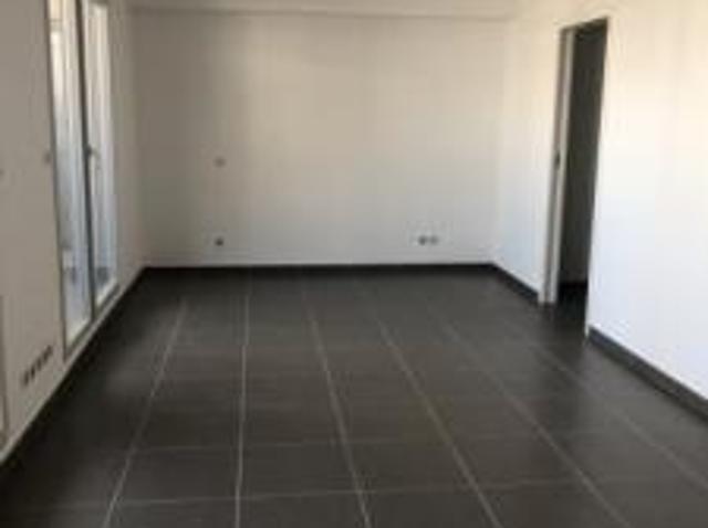 location appartement 1 pièce 34 m2 herault 34170 792 €