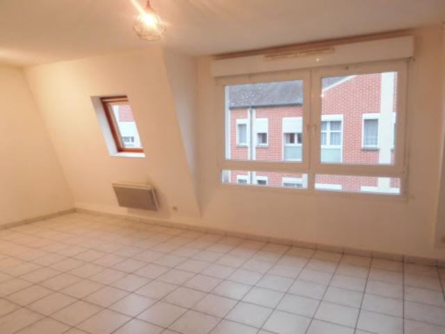 Location Appartement 1 pièce 34 m2 Saint Quentin