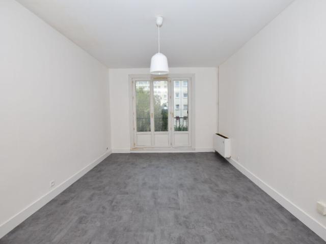 Location appartement 1 pièce, 34.00m², Chelles