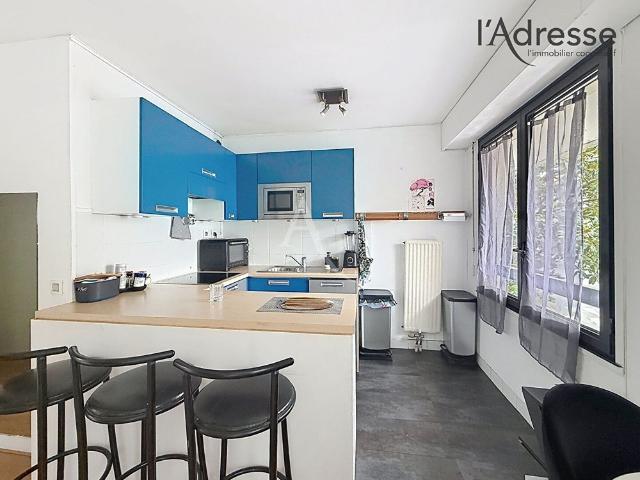 Location appartement 1 pièce, 34.00m², Suresnes