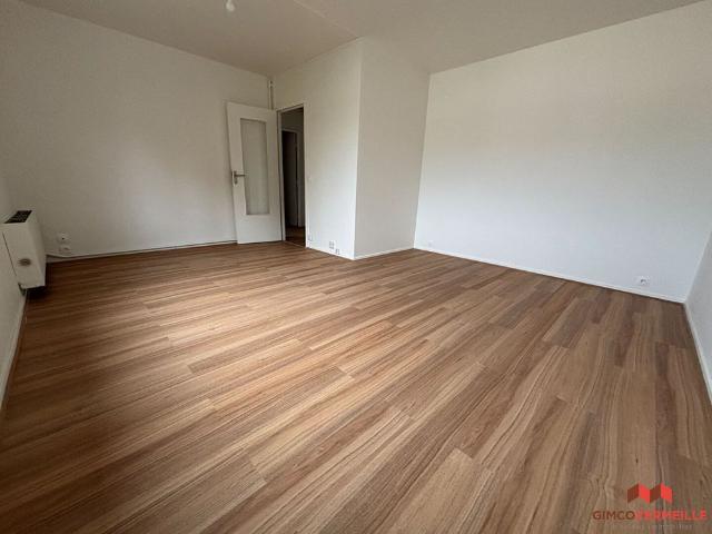 Location Appartement 1 pièce 34m²