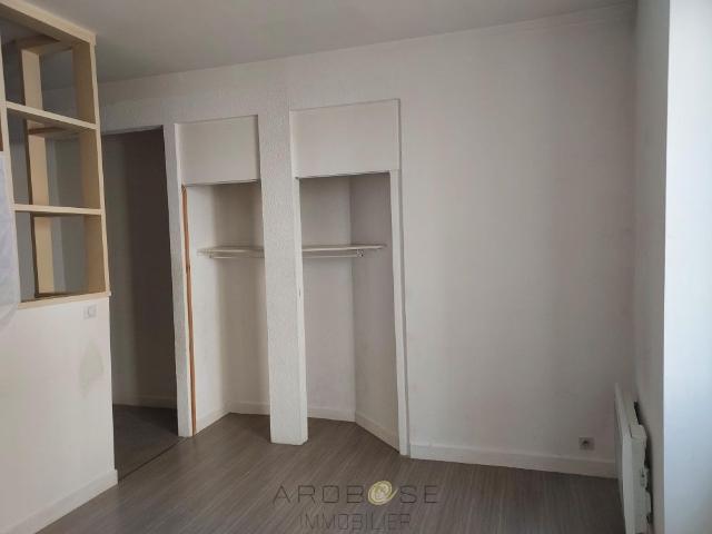 Location Appartement 1 pièce 34m² AIGUILLON 47190