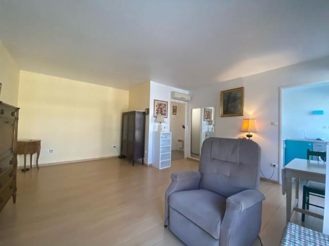 Location Appartement 1 pièce 34m² AIX EN PROVENCE 13100
