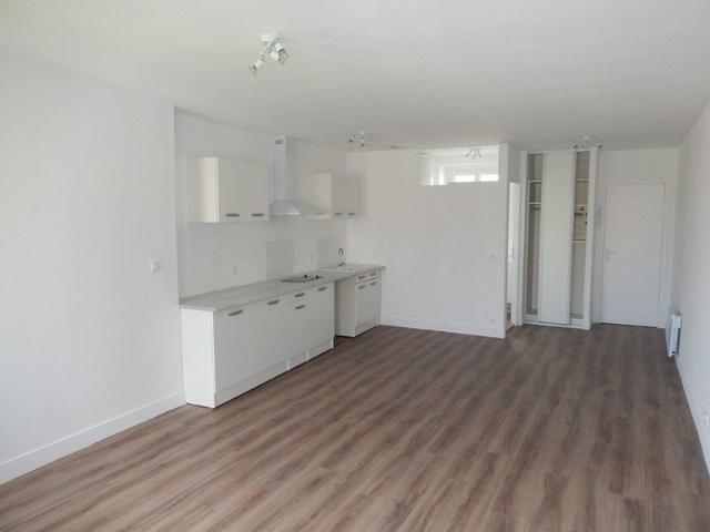 Location Appartement 1 pièce 34m² BORDEAUX 33000
