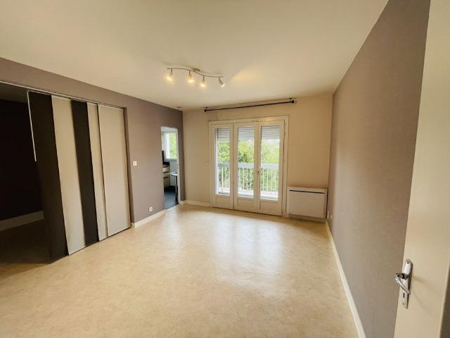 Location Appartement 1 pièce 34m² CHATELLERAULT 86100