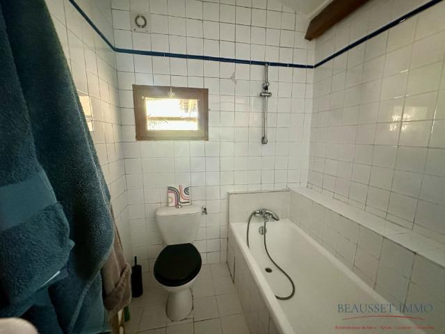 Location Appartement 1 pièce 34m² LE BEAUSSET 83330