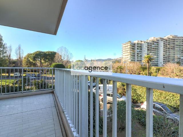 Location Appartement 1 pièce 34m² MANDELIEU LA NAPOULE 06210