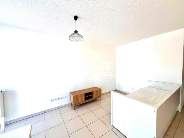 Location Appartement 1 pièce 34m² NIMES 30000