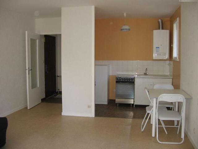 Location Appartement 1 pièce 34m² PRIVAS 07000