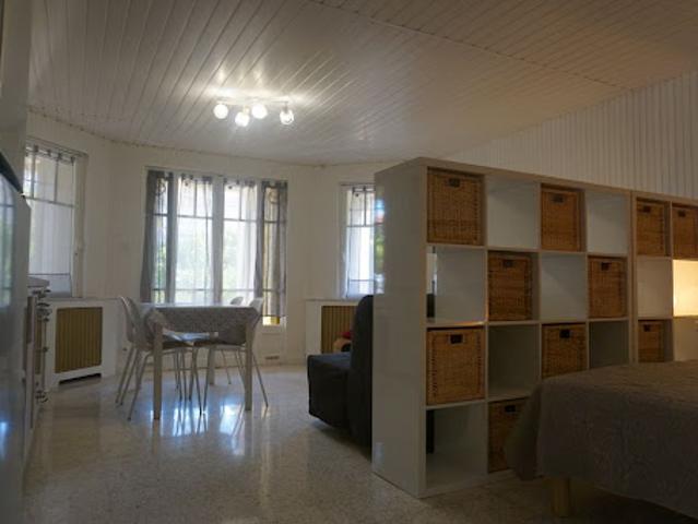 Location Appartement 1 pièce 35 m2 Hyeres