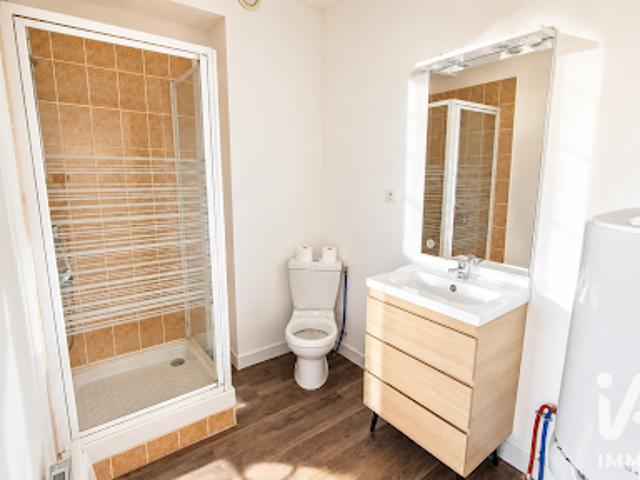 Location Appartement 1 pièce 35 m2 Le Tourne