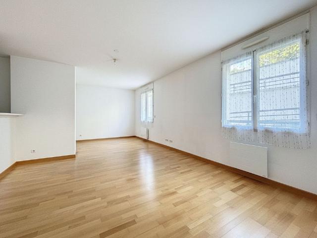 Location appartement 1 pièce, 35.96m², Saint Germain en Laye