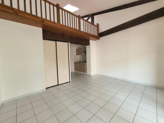 Location appartement 1 pièce, 36.65m², Narbonne