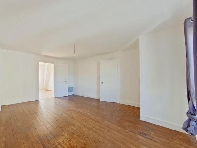 Location Appartement 1 pièce 36m² VIVONNE 86370