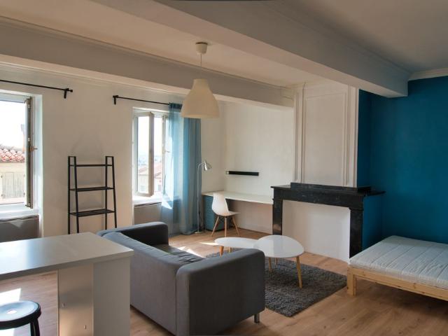 Location Appartement 1 pièce 36m² CASTELNAUDARY 11400