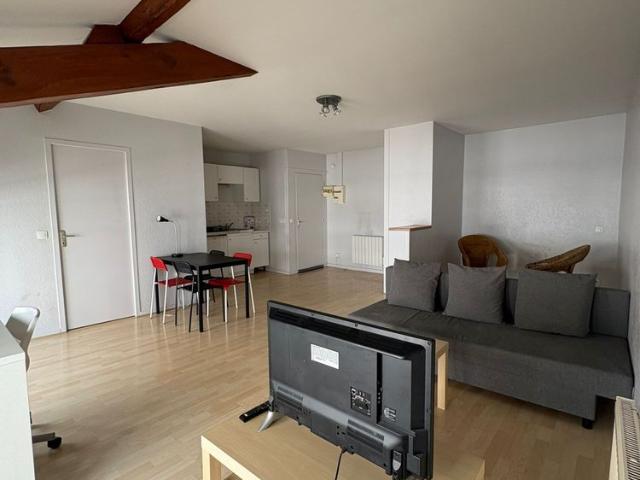 Location Appartement 1 pièce 36m² ST ETIENNE 42000