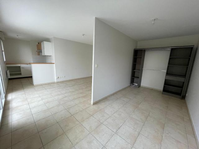 Location appartement 1 pièce 37 m² à Toulouse 31400