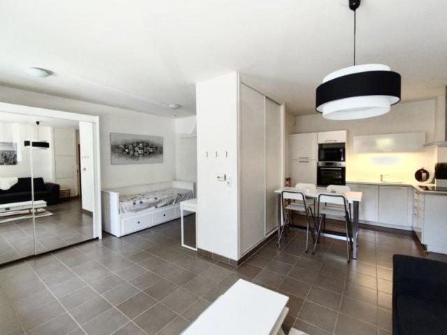 Location Appartement 1 pièce 37m² TROYES 10000