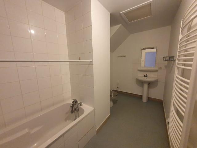 Location Appartement 1 pièce 37m² VIENNE 38200