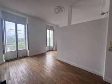 Location Appartement 1 pièce 37m² BORDEAUX 33000