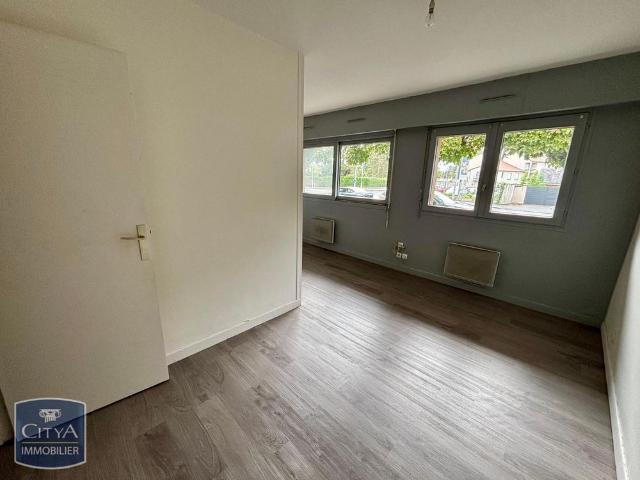 Location Appartement 1 pièce 37m² CHATEAUROUX 36000