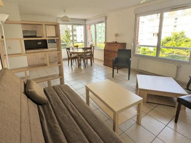 Location Appartement 1 pièce 37m² GRENOBLE 38100