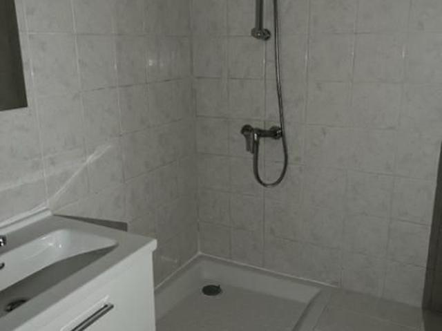 Location Appartement 1 pièce 37m² LE VAL 83143