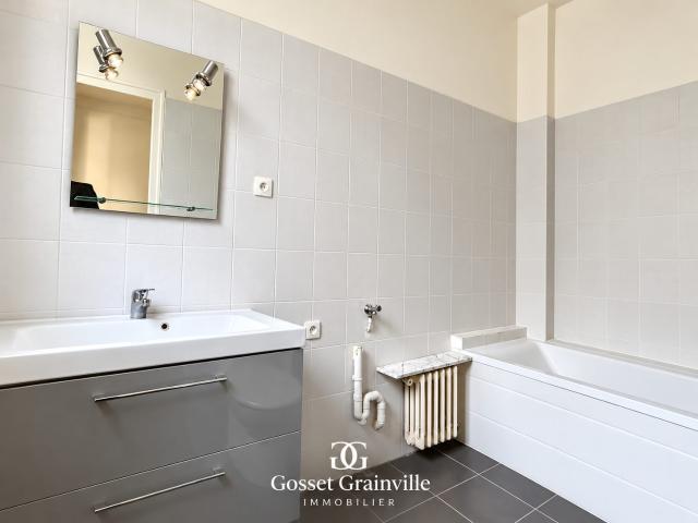 Location Appartement 1 pièce 37m² PARIS 16 75116