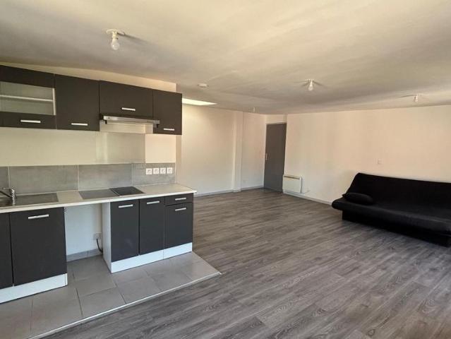 Location Appartement 1 pièce 37m² PRIVAS 07000