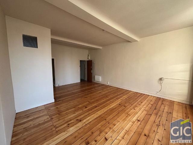 Location Appartement 1 pièce 38m²