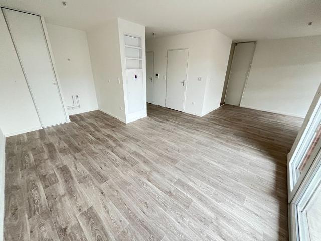 Location Appartement 1 pièce 38m²