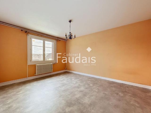 Location Appartement 1 pièce 38m² CONDE SUR VIRE 50890