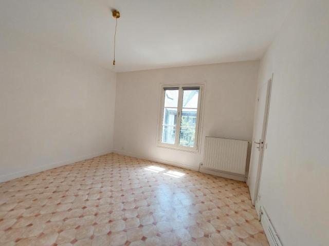 Location Appartement 1 pièce 39m² TOURS 37000