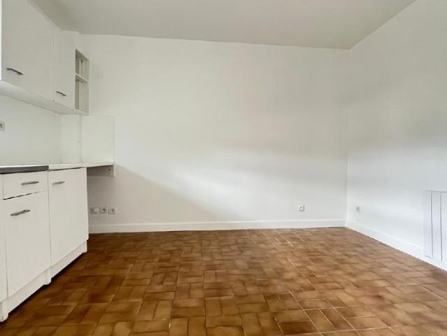 Location Appartement 1 pièce 39m² LOUVRES 95380