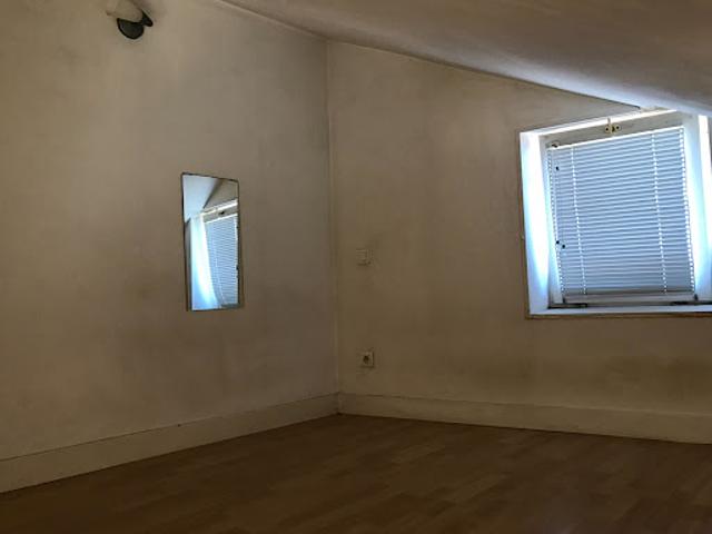 Location Appartement 1 pièce 30 m2 Figeac